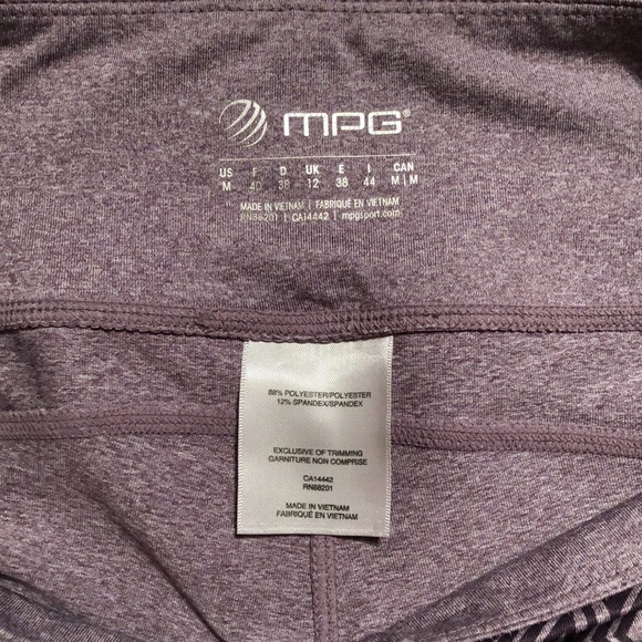 3/4 leggings purple pattern size medium - Picture 6 of 7